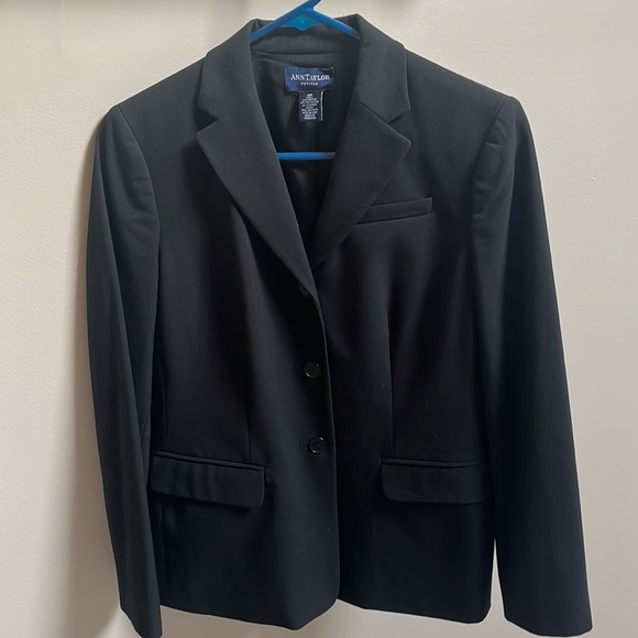 Classic black suit jacket, in good condition. Ann Taylor size 4P. - Picture 2 of 3